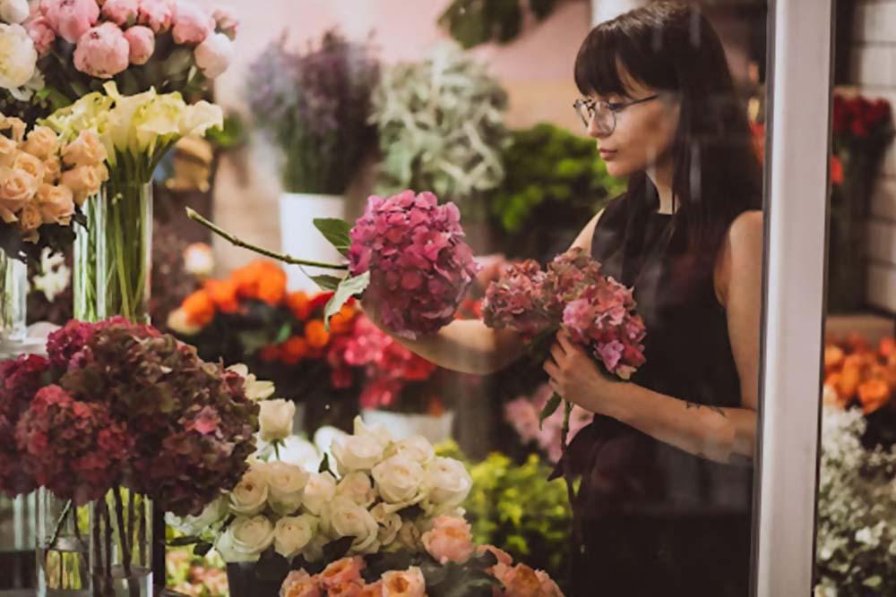 How to Know If You're Getting Fresh Flowers: Expert Tips from a Trusted Florist in Dubai