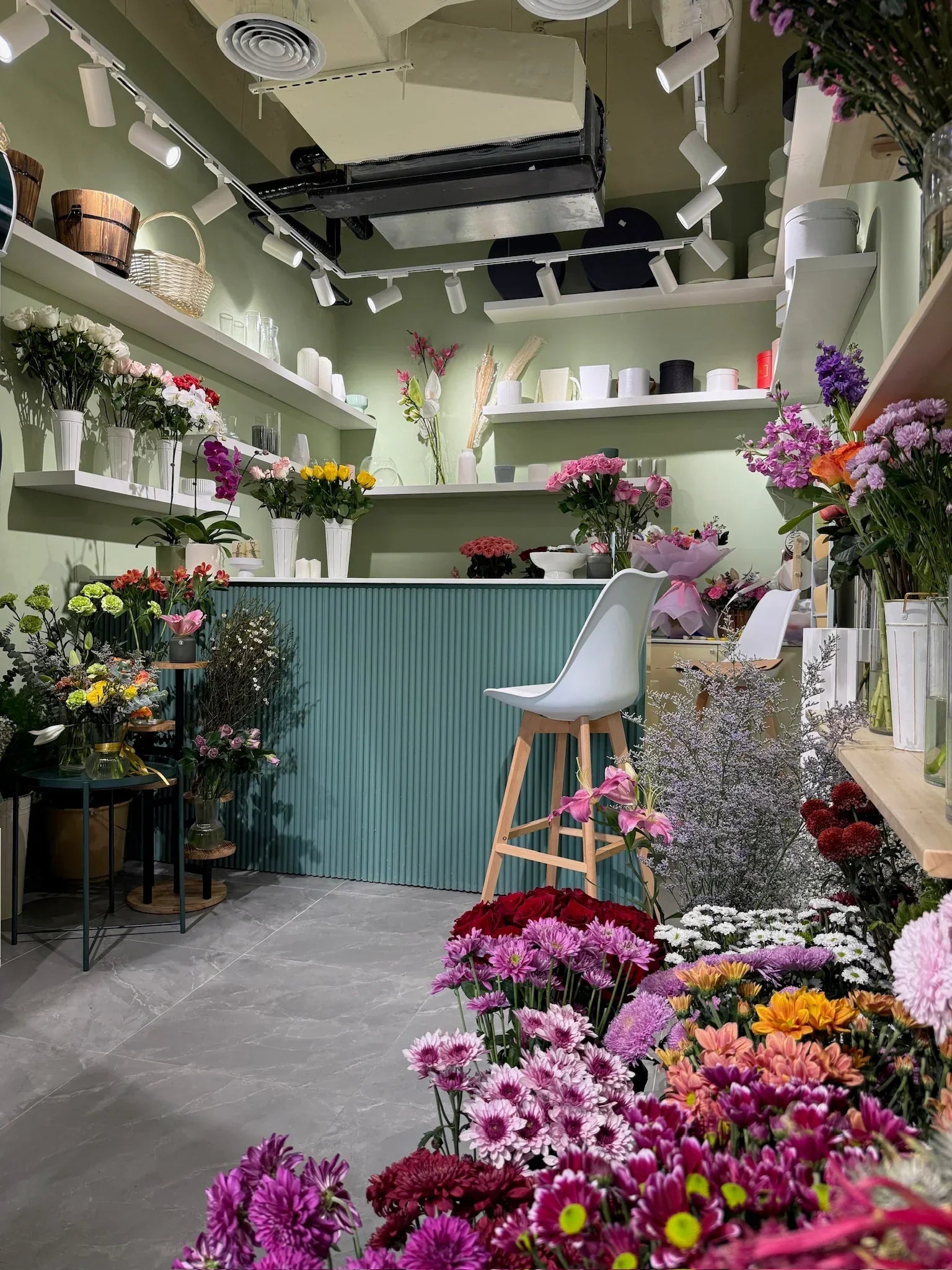 What Should I Look for When Selecting a Local Flower Shop? A Dubai Buyer's Guide