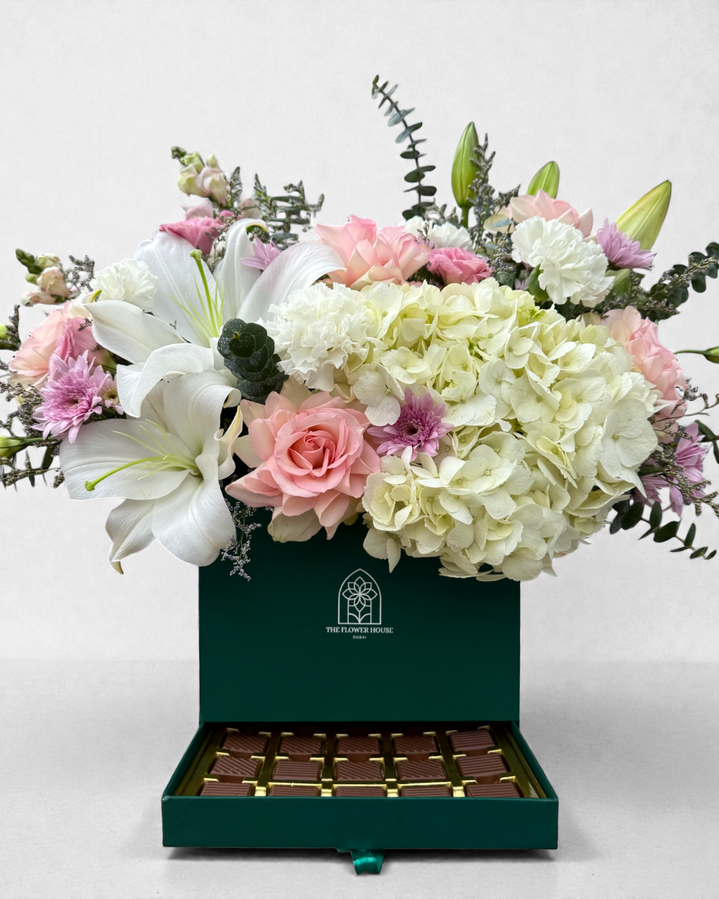 Decadence | Luxury Flowers Dubai for Grand Moments
