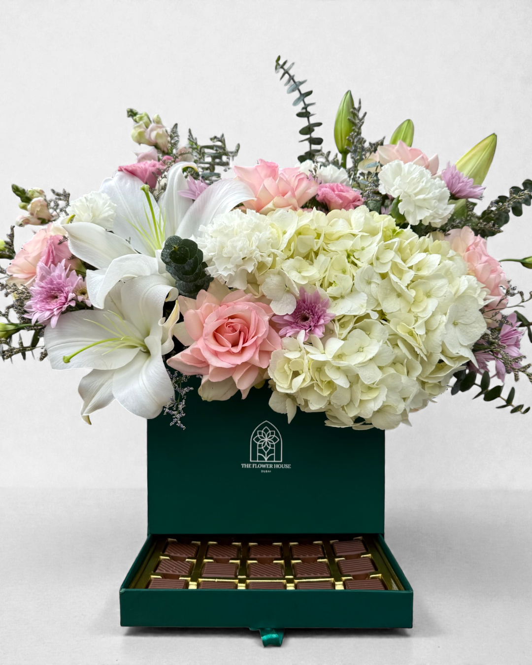 Decadence | Luxury Flowers Dubai for Grand Moments